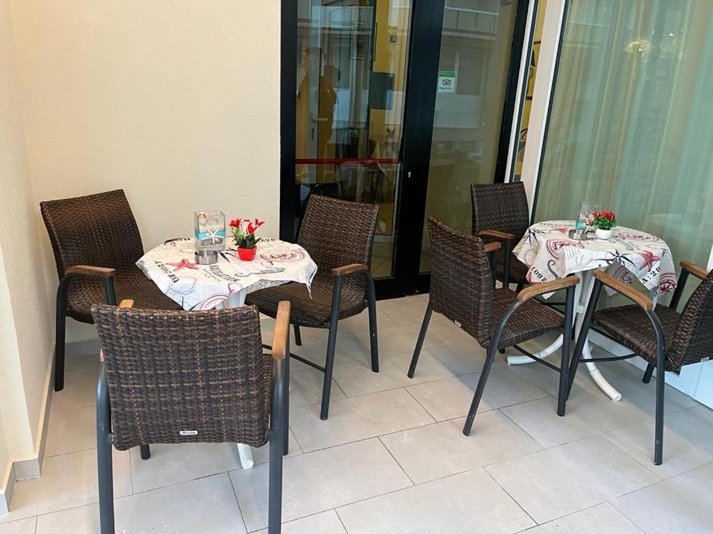 Hotel Vienna Rivazzurra Римини Екстериор снимка